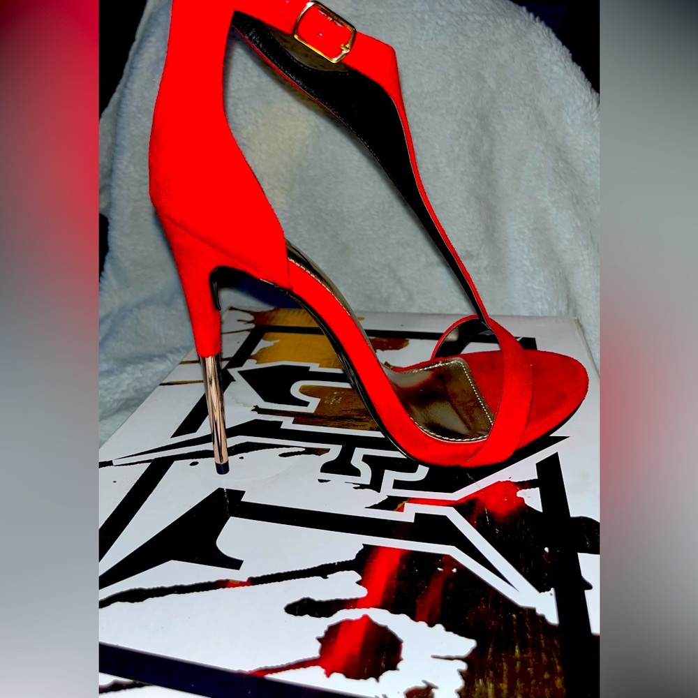 Hot Red Sexy Gold heels